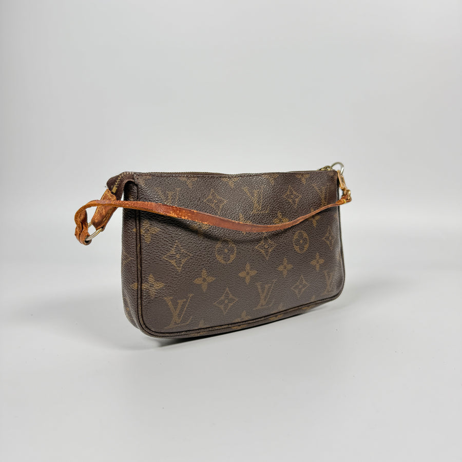 Louis Vuitton Pochette Accessoire