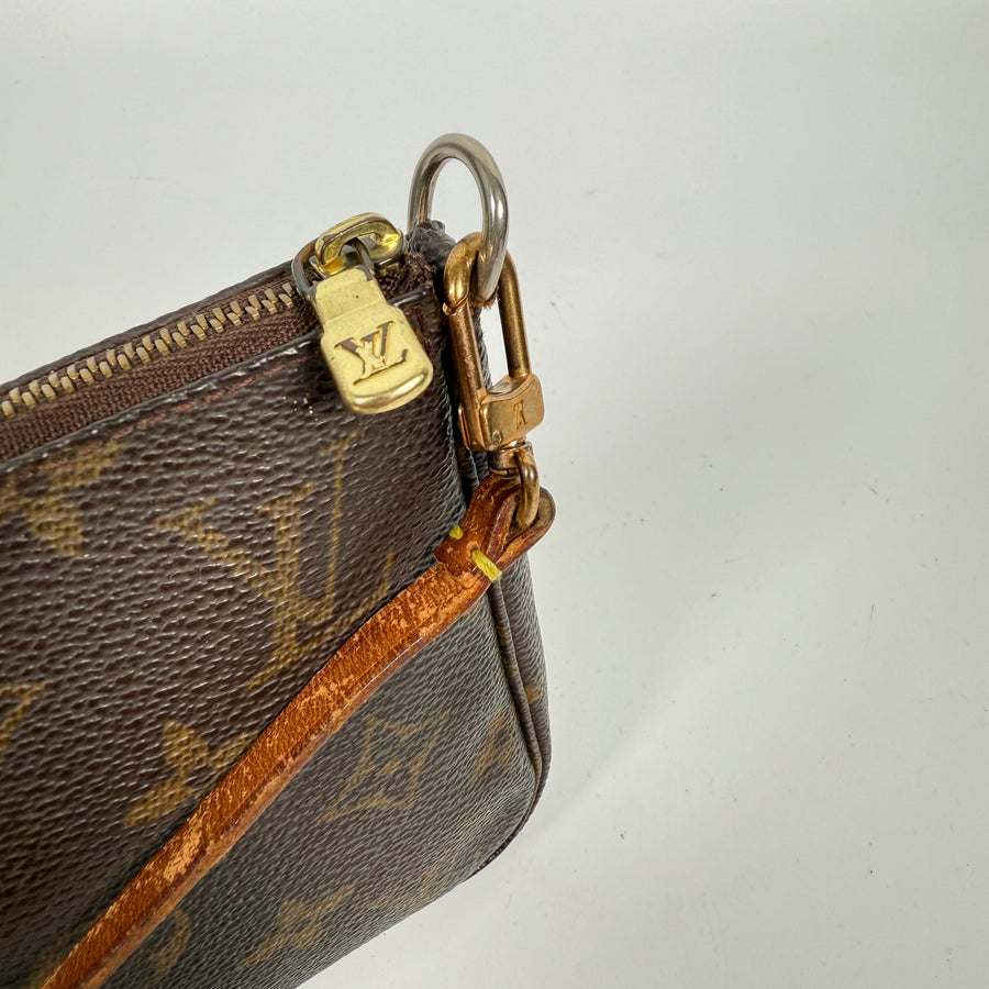 Louis Vuitton Pochette Accessoire
