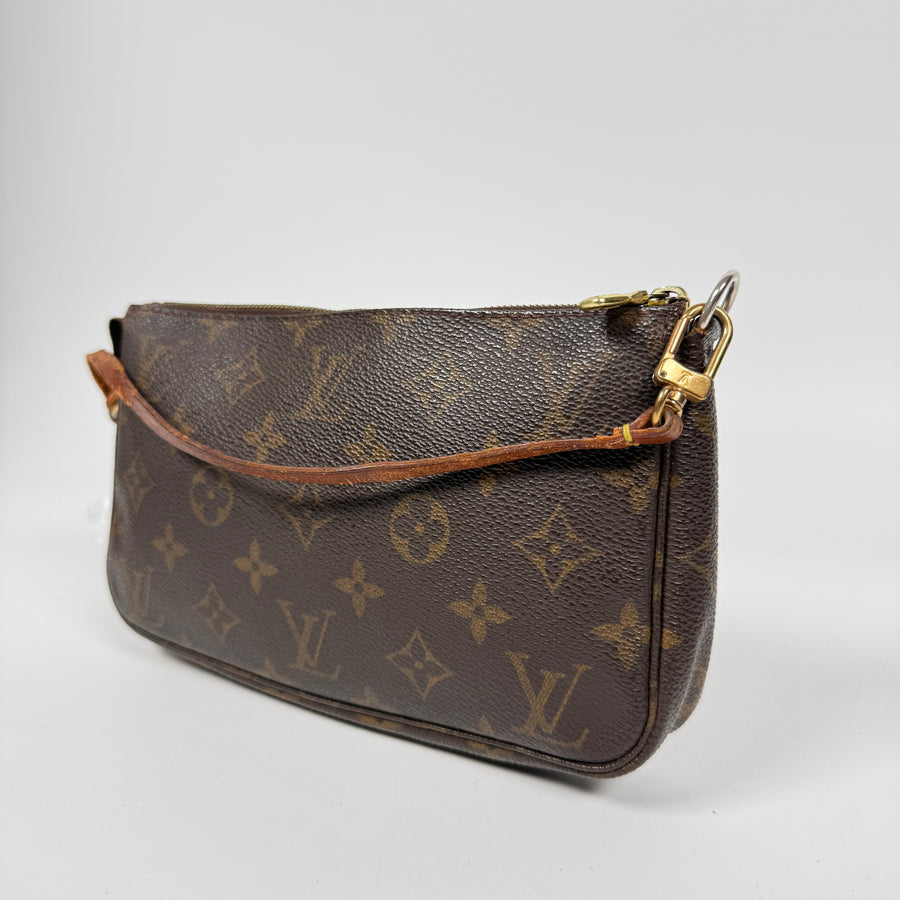 Louis Vuitton Pochette Accessoire