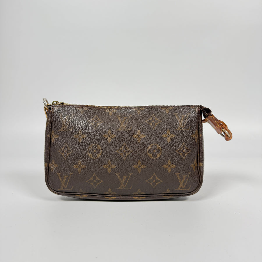 Louis Vuitton Pochette Accessoire