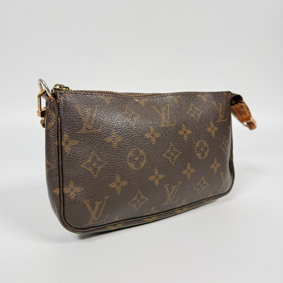 Louis Vuitton Pochette Accessoire