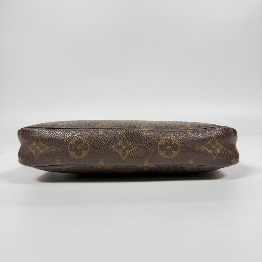 Louis Vuitton Pochette Accessoire