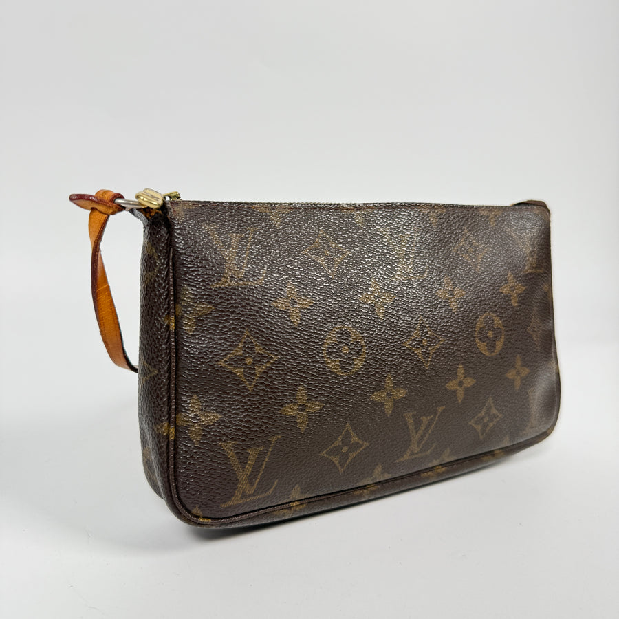 Louis Vuitton Pochette Accessoire
