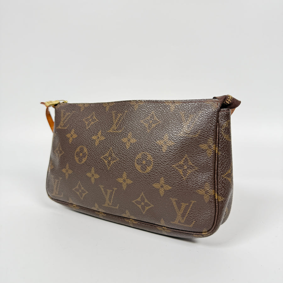 Louis Vuitton Pochette Accessoire