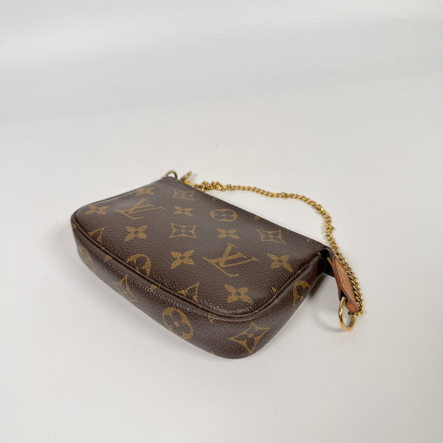 Louis Vuitton Mini Pochette Accessoire