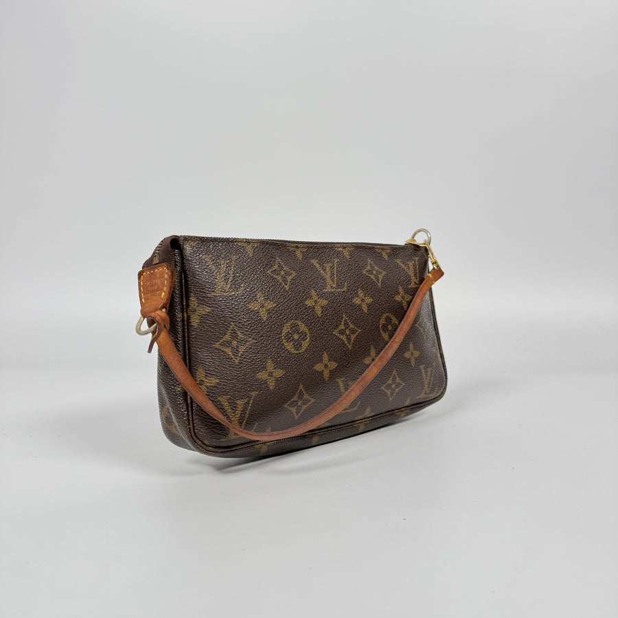 Louis Vuitton Pochette Accessoire