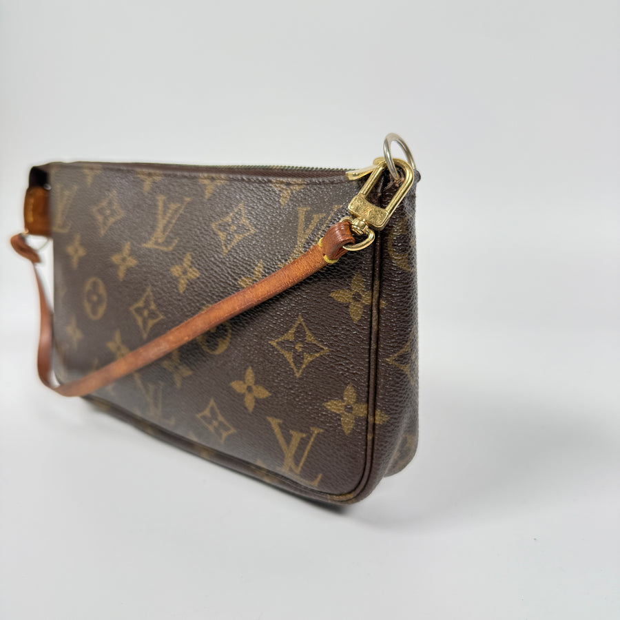 Louis Vuitton Pochette Accessoire