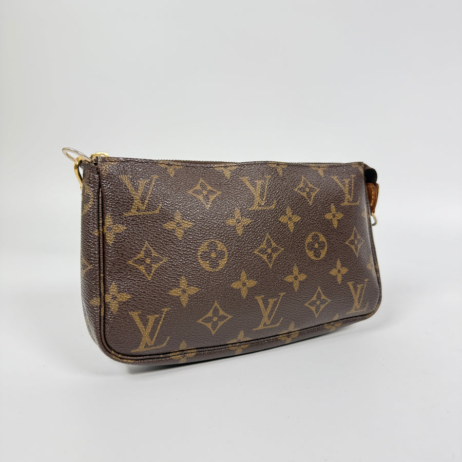 Louis Vuitton Pochette Accessoire