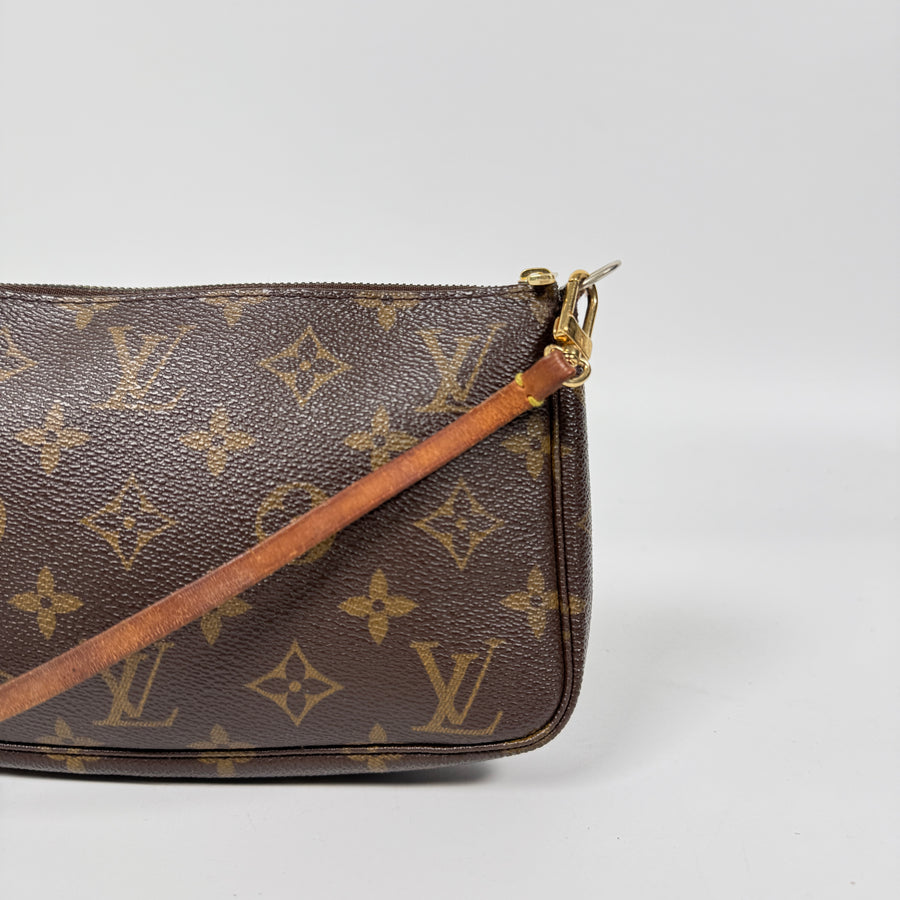 Louis Vuitton Pochette Accessoire