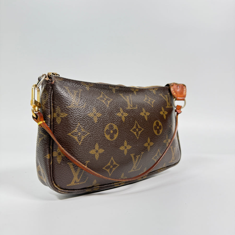 Louis Vuitton Pochette Accessoire