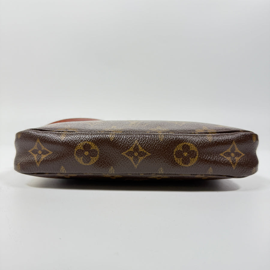 Louis Vuitton Pochette Accessoire