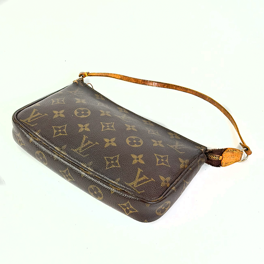 Louis Vuitton Pochette Accessoire