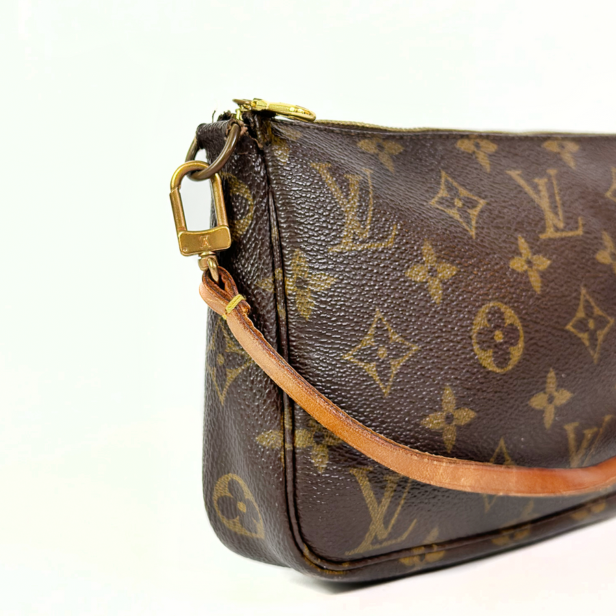 Louis Vuitton Pochette Accessoire