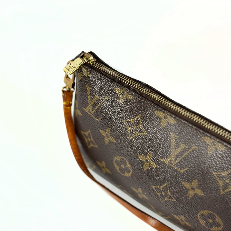 Louis Vuitton Pochette Accessoire