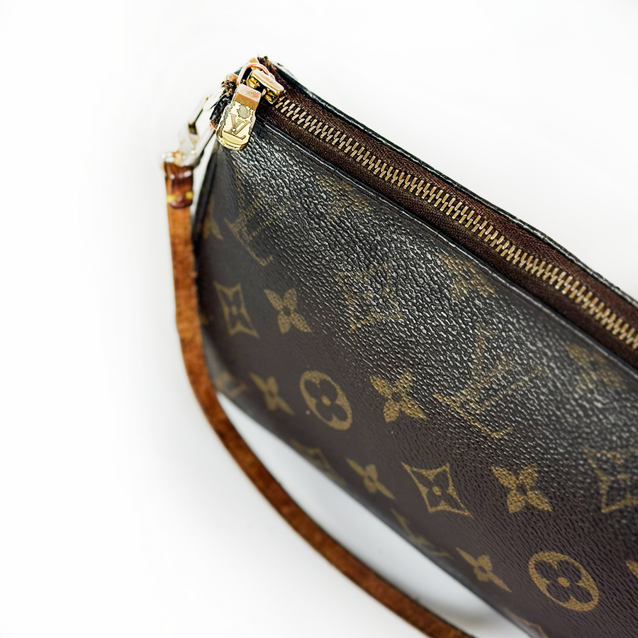 Louis Vuitton Pochette Accessoire