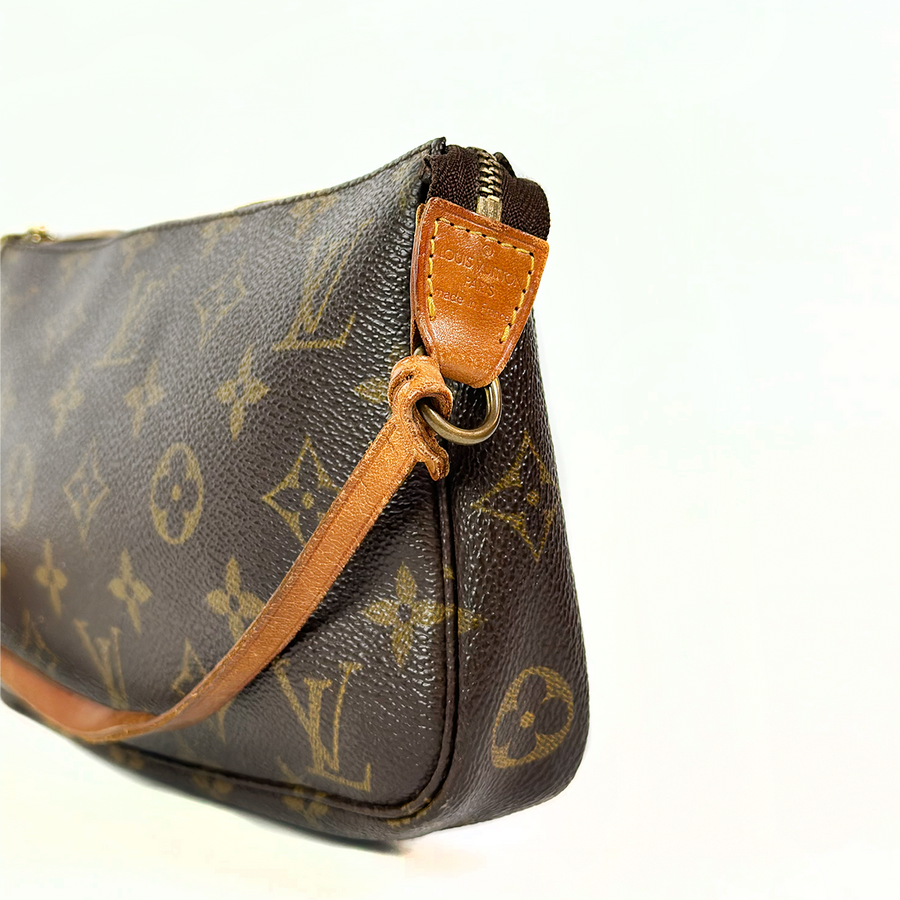 Louis Vuitton Pochette Accessoire