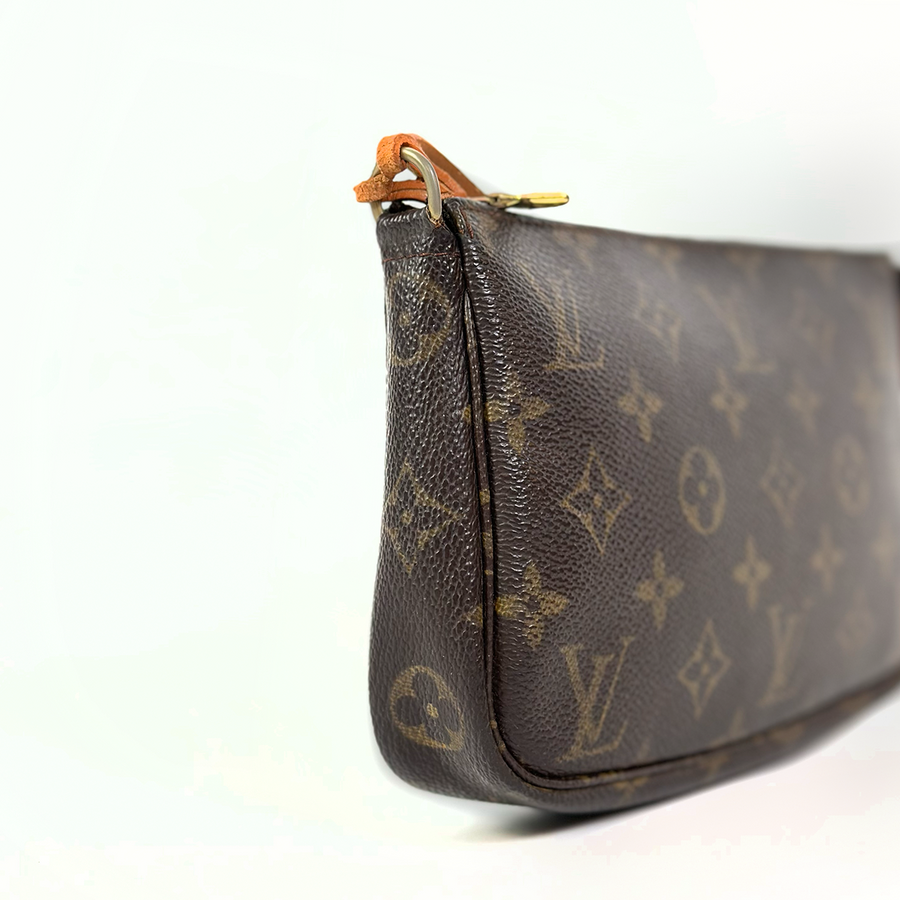 Louis Vuitton Pochette Accessoire