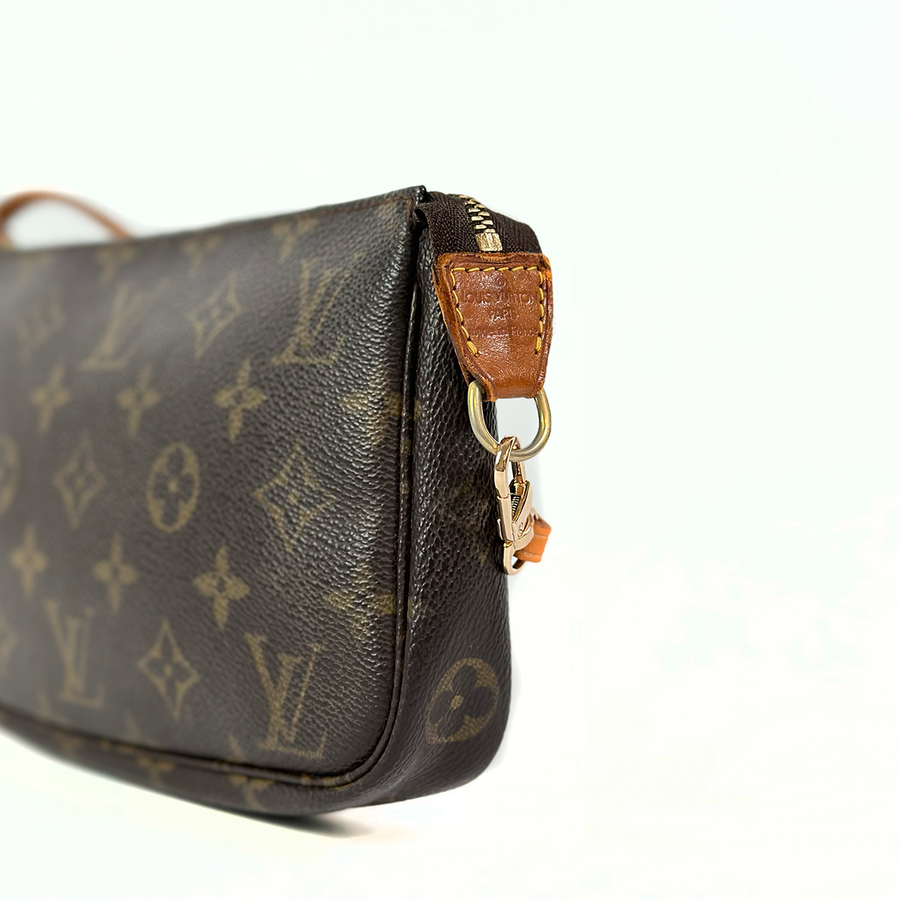 Louis Vuitton Pochette Accessoire